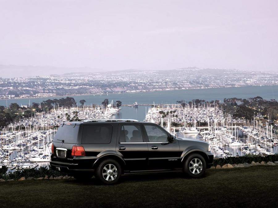  Lincoln Navigator Ultimate 2006 года  (фото 40 из 41)